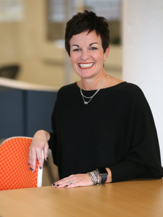JEANNETTE SMITH 01 002
