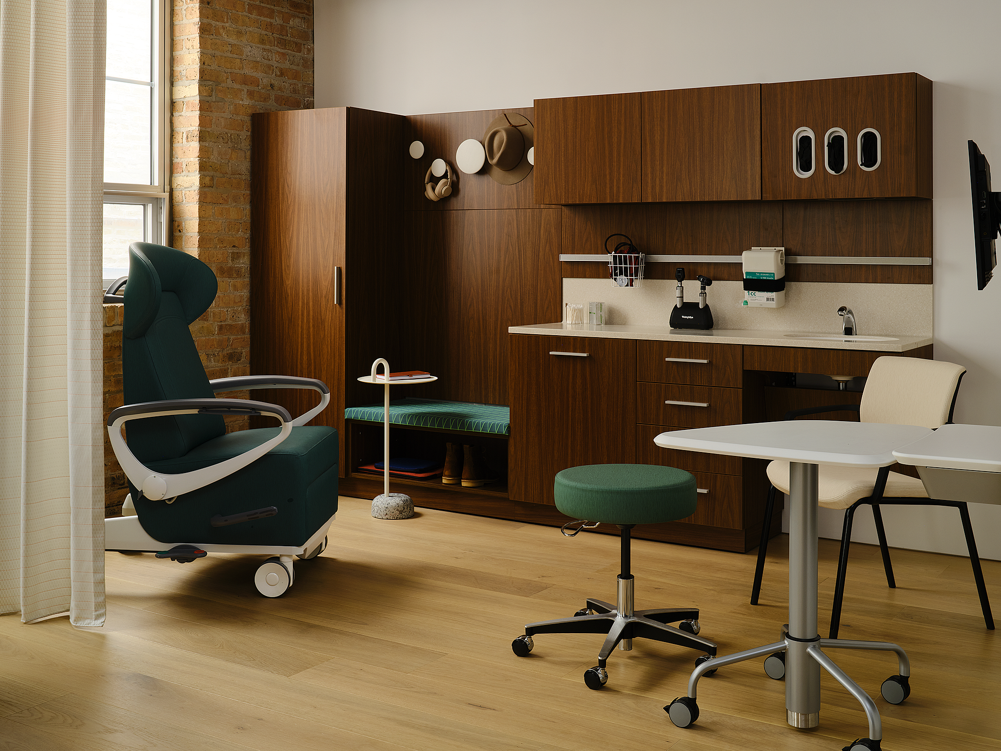 MK DD2025 Healthcare 1 2048w