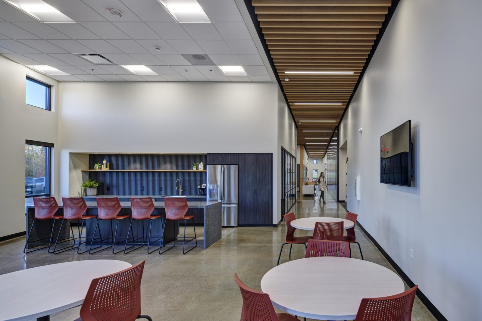PIGOTT MBI 152 221018 Breakroom1 ppl2