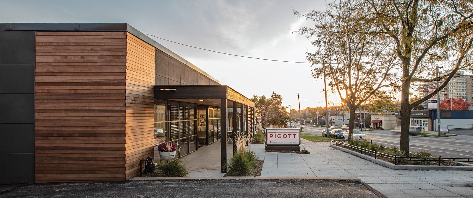 Pigott Des Moines showroom. Ingersoll Avenue business. Des Moines, IA