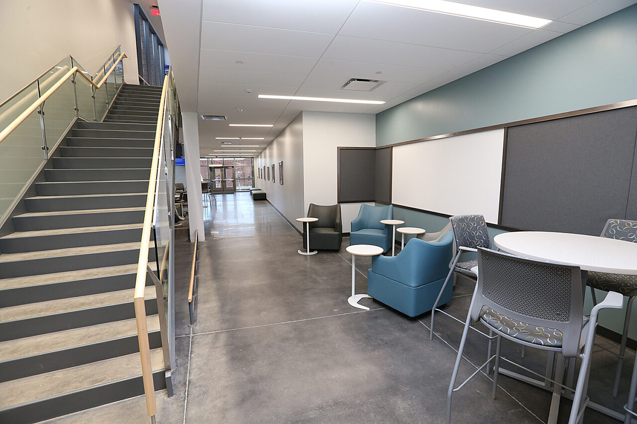 Drake University Science Connector Building 02